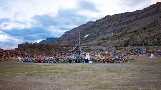 冈仁波齐转山攻略，我在海拔5600米的雪山上徒步52公里