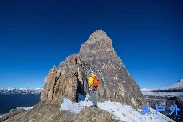 新手有什么可以入门登顶的雪山可以尝试？