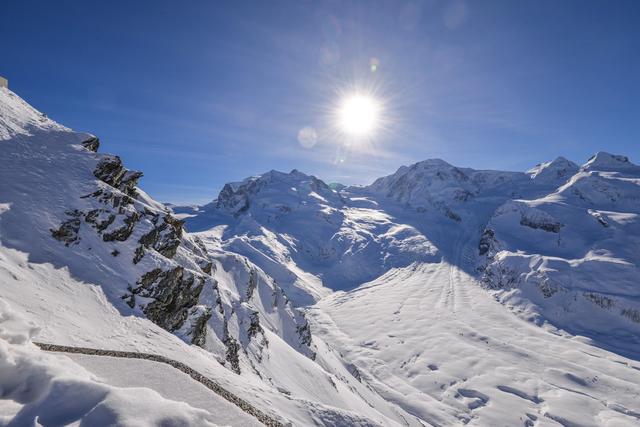 瑞士旅行，拥抱阿尔卑斯山脉走近马特洪峰Matterhorn