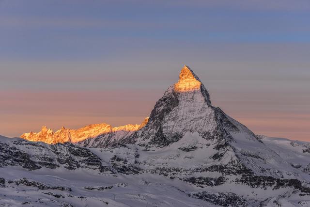 瑞士旅行，拥抱阿尔卑斯山脉走近马特洪峰Matterhorn