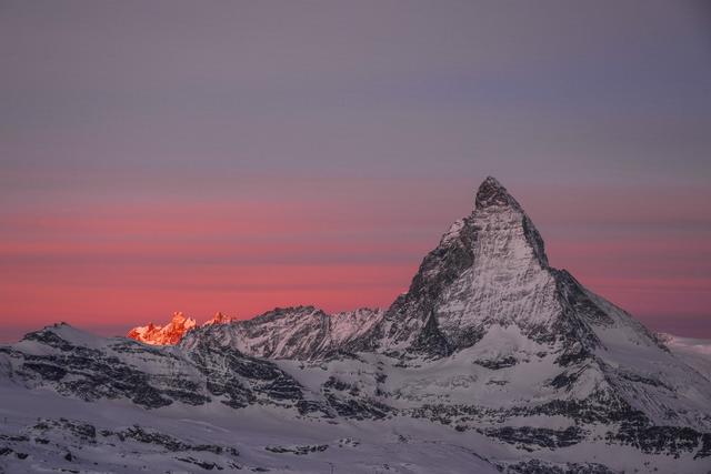 瑞士旅行，拥抱阿尔卑斯山脉走近马特洪峰Matterhorn