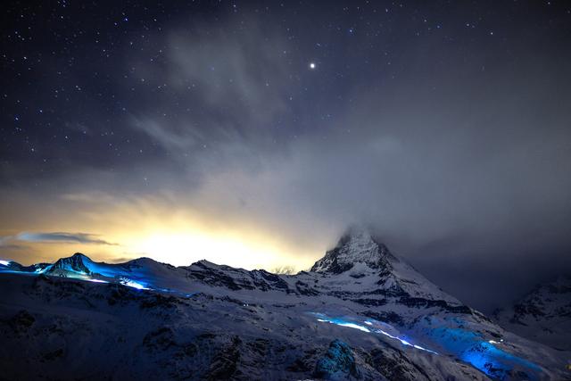 瑞士旅行，拥抱阿尔卑斯山脉走近马特洪峰Matterhorn