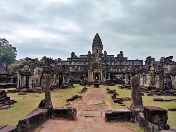 吴哥窟深度旅游，罗洛斯遗址的三座神庙