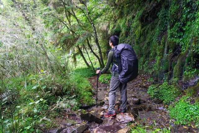 购买户外登山鞋的新选择,猛犸象Mammut高帮防水登山鞋测评