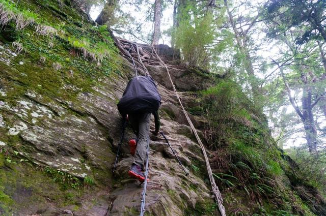 购买户外登山鞋的新选择,猛犸象Mammut高帮防水登山鞋测评