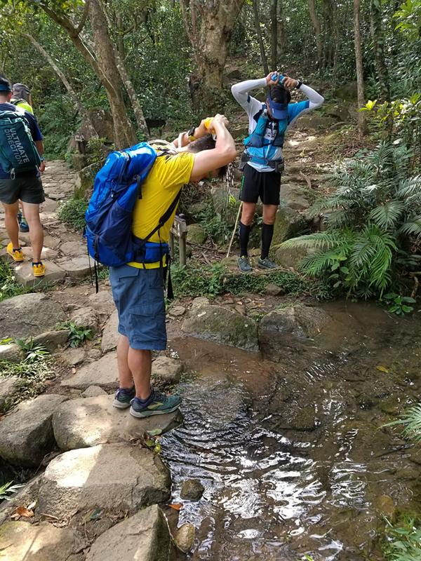 夏季爬山应注意什么?夏季登山中暑、热衰竭症状分辨及急救方法