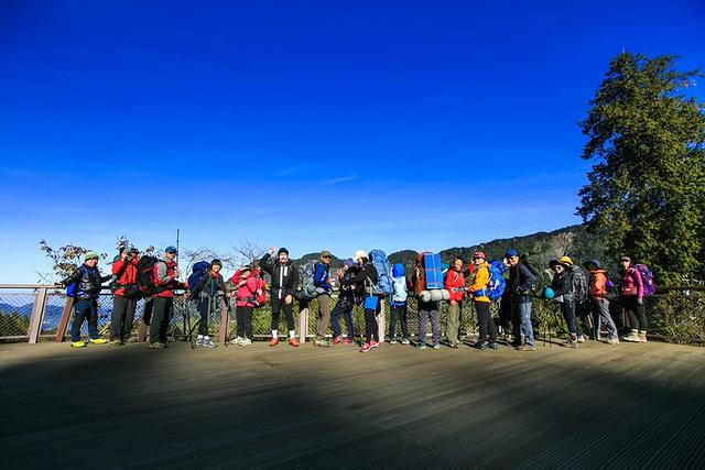 我用过的这款登山杖,FIZAN超轻三节式登山杖实测