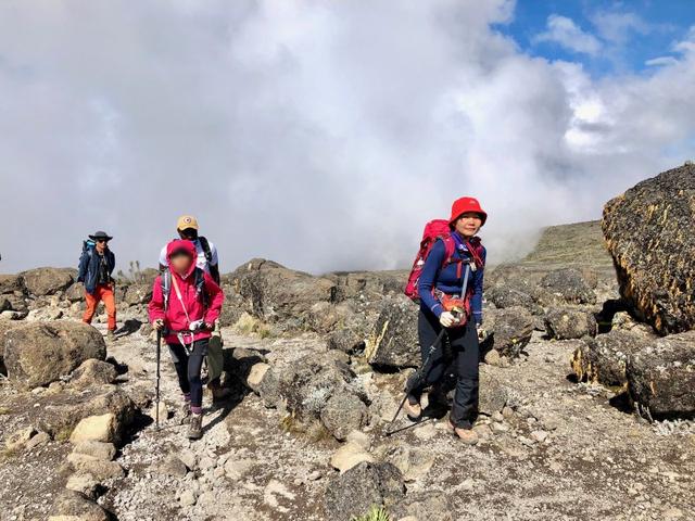 登上非洲之巅乞力马扎罗山,瑞士Odlo奥递乐保暖内衣实测