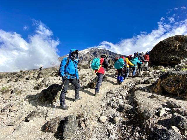 登上非洲之巅乞力马扎罗山,瑞士Odlo奥递乐保暖内衣实测