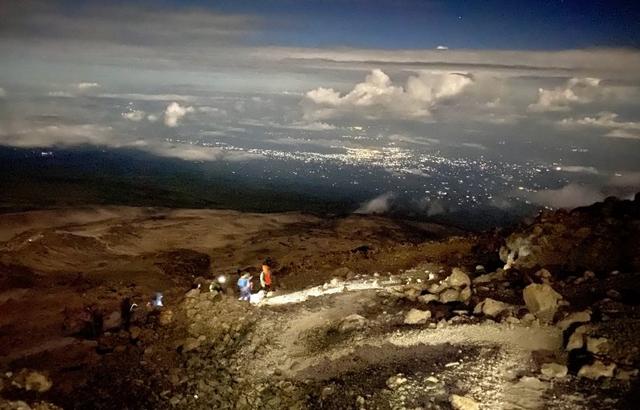 登上非洲之巅乞力马扎罗山,瑞士Odlo奥递乐保暖内衣实测