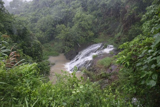 下雨天出去爬山?盘点八大雨中爬山危机