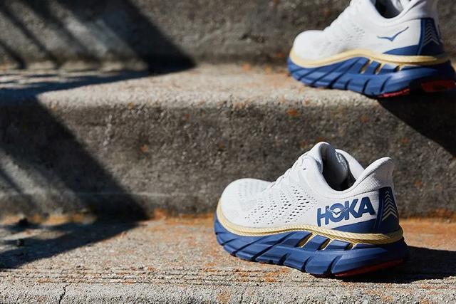 HOKA ONE ONE纪念鞋登场,以奥运为设计灵感的慢跑鞋