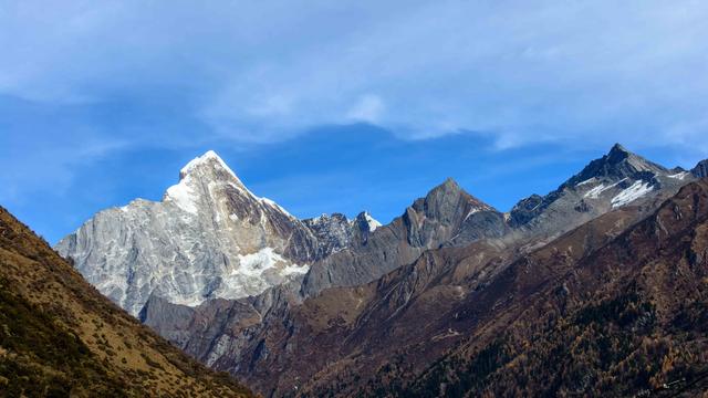 成都出发,你也可以攀登人生第一座5000米的雪山四姑娘山大峰