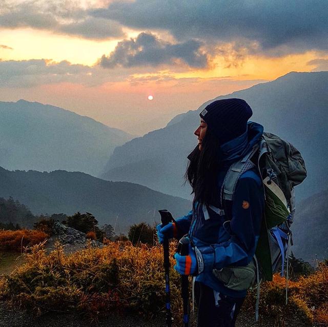 要去户外登山应该穿什么衣服最全面的山系女孩穿搭指南