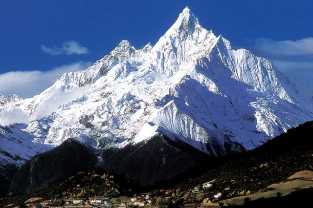 17名登山者一夜消失,卡瓦格博,一座禁止人类攀登的雪山